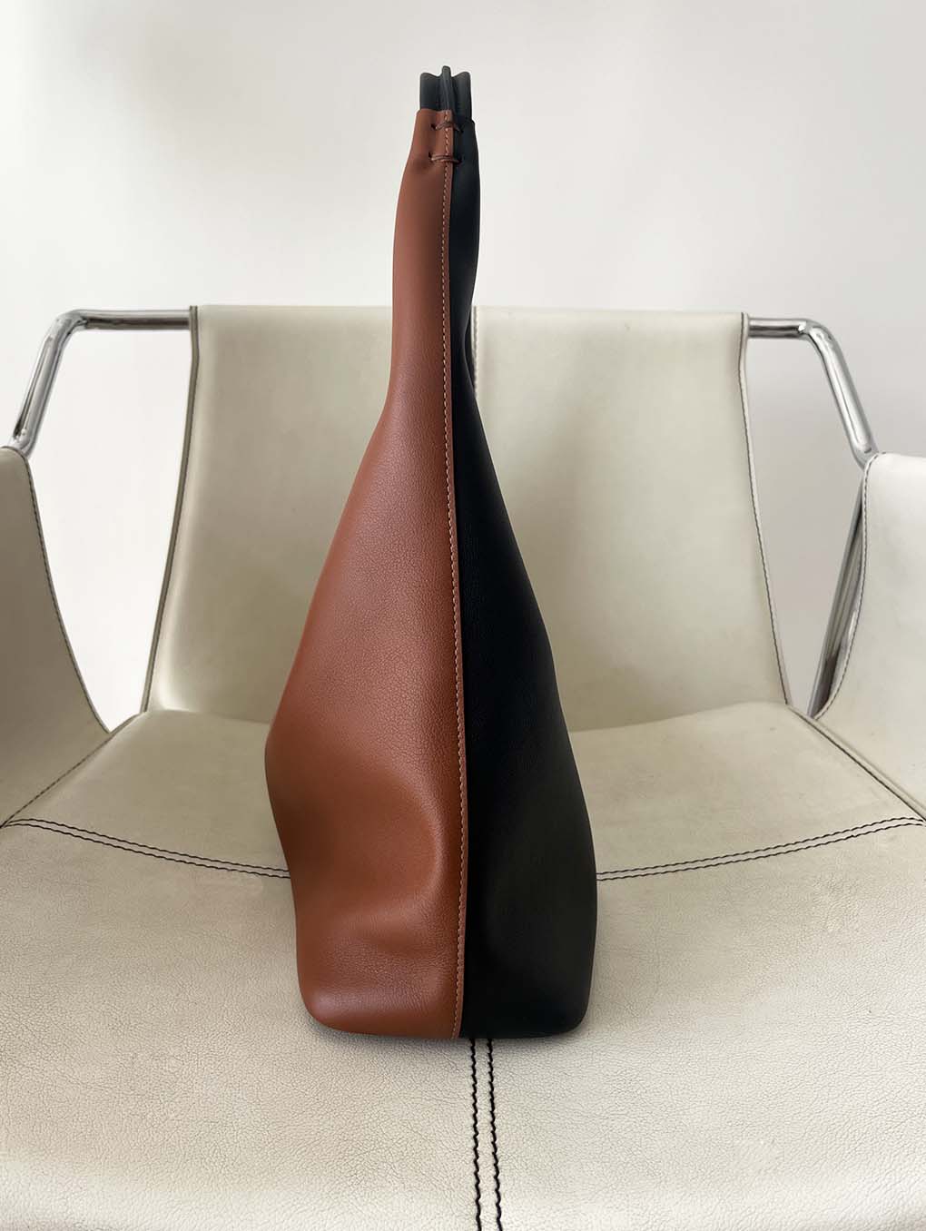 Riviera Hobo en cognac/noir