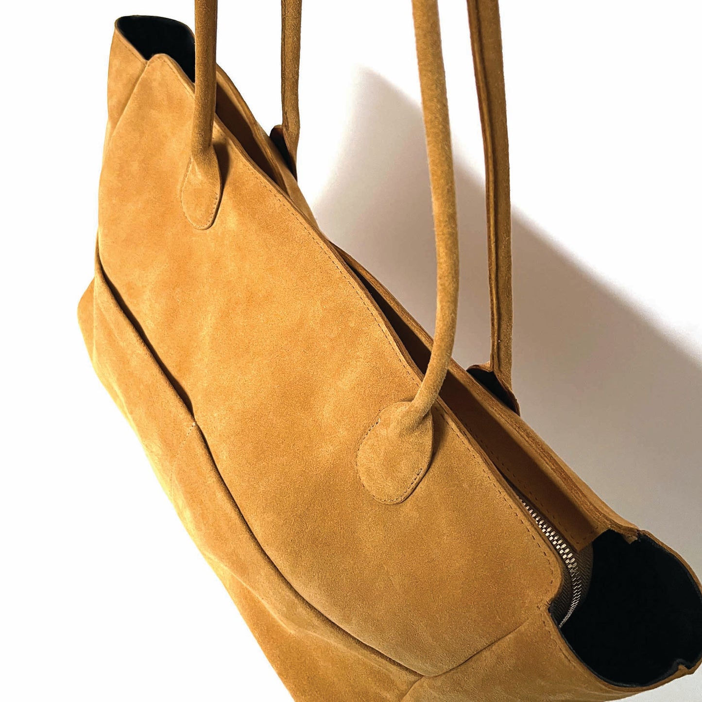 L'Editrice Bag in Honey Suede