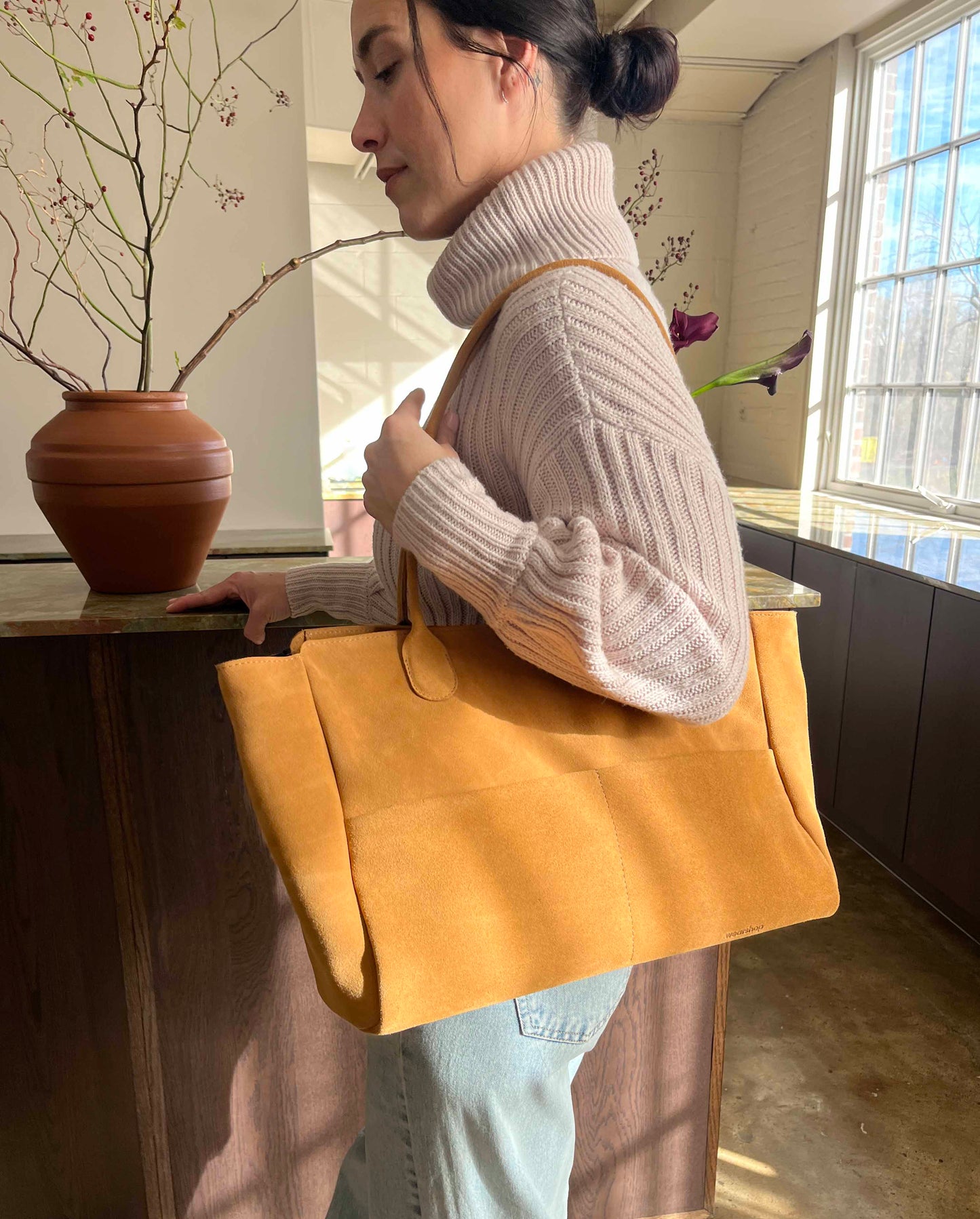 L'Editrice Bag in Honey Suede