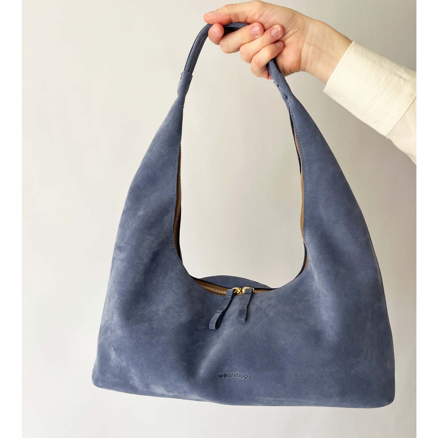 Riviera Hobo en suède bleu poudre