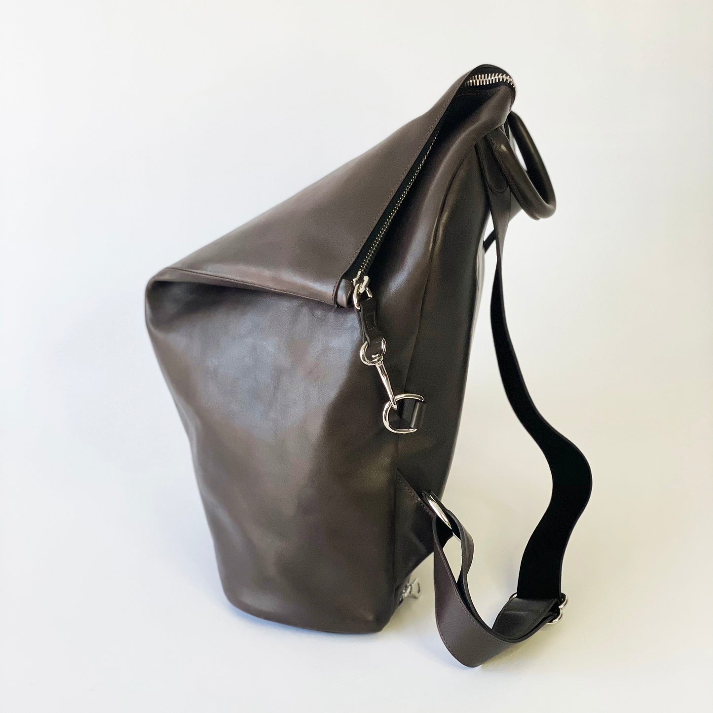 Le sac à dos Mercato en marron foncé