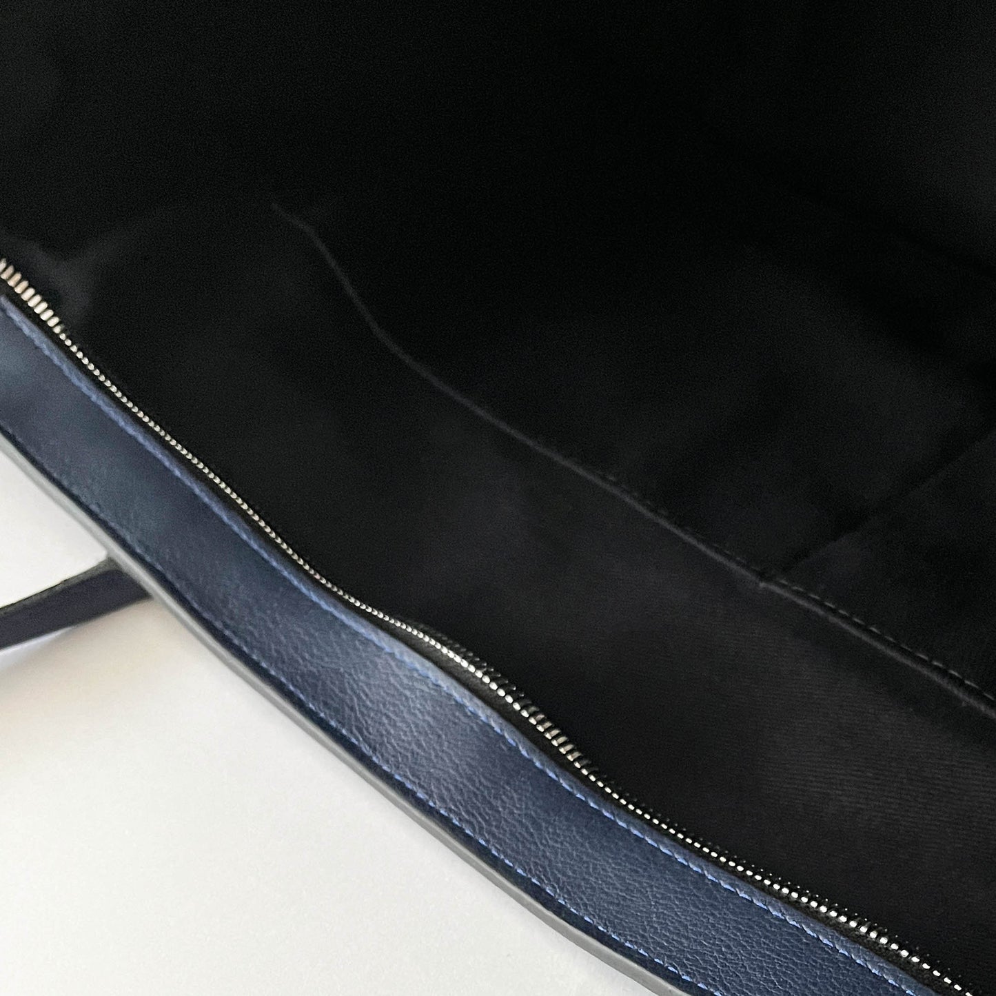 L'Editrice Bag in Navy