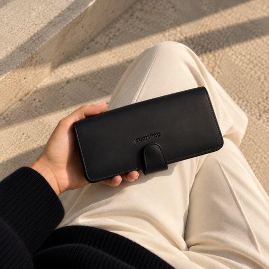 Minimal Continental Wallet in Black
