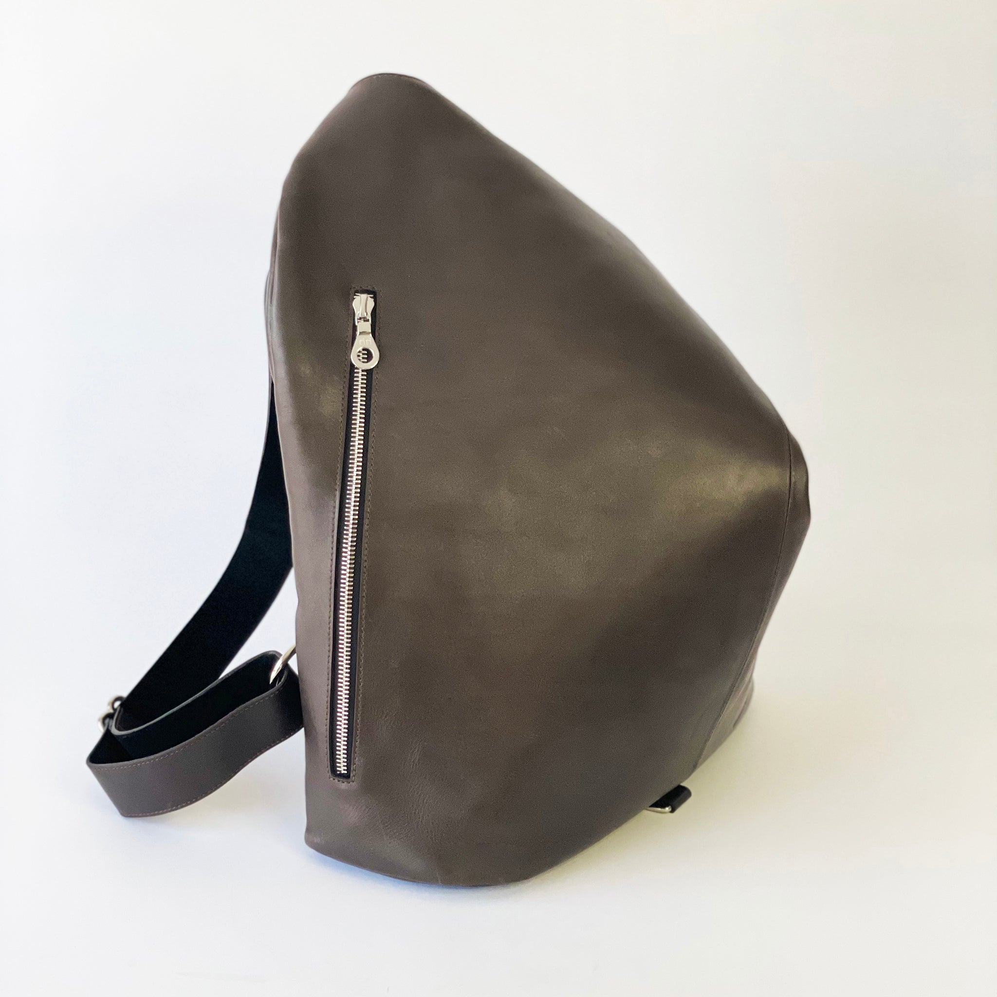 The Mercato leather Backpack in Dark Brown Wearshop