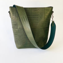 Load image into Gallery viewer, Leather strap for Meletti bag in Croco Green