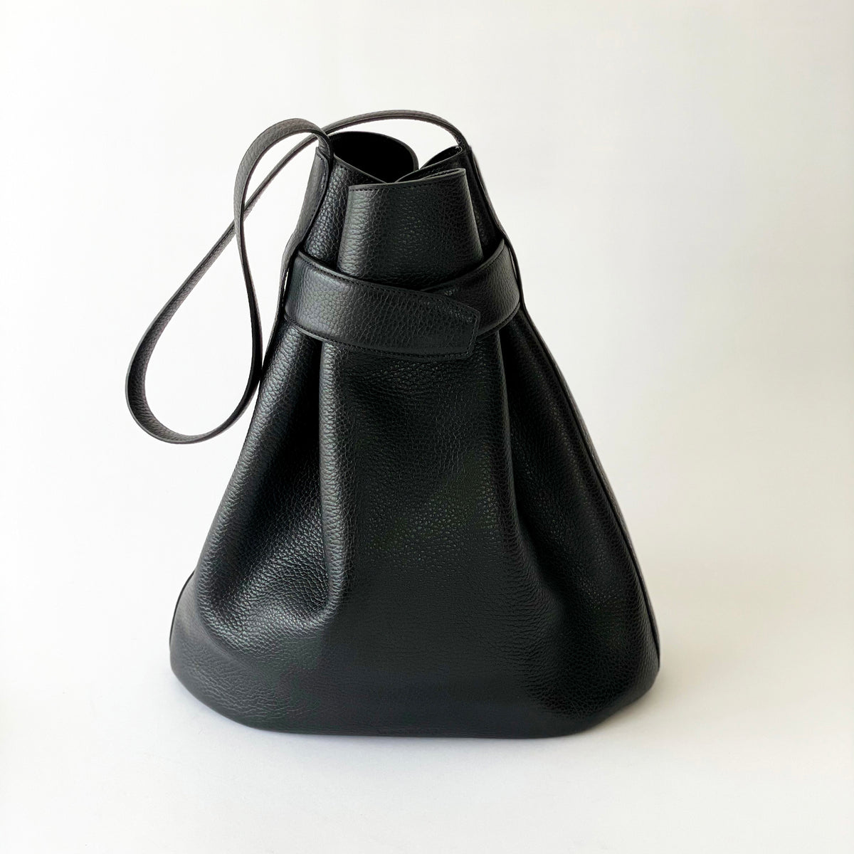 The Navona Bucket Bag in Black | Wearshop