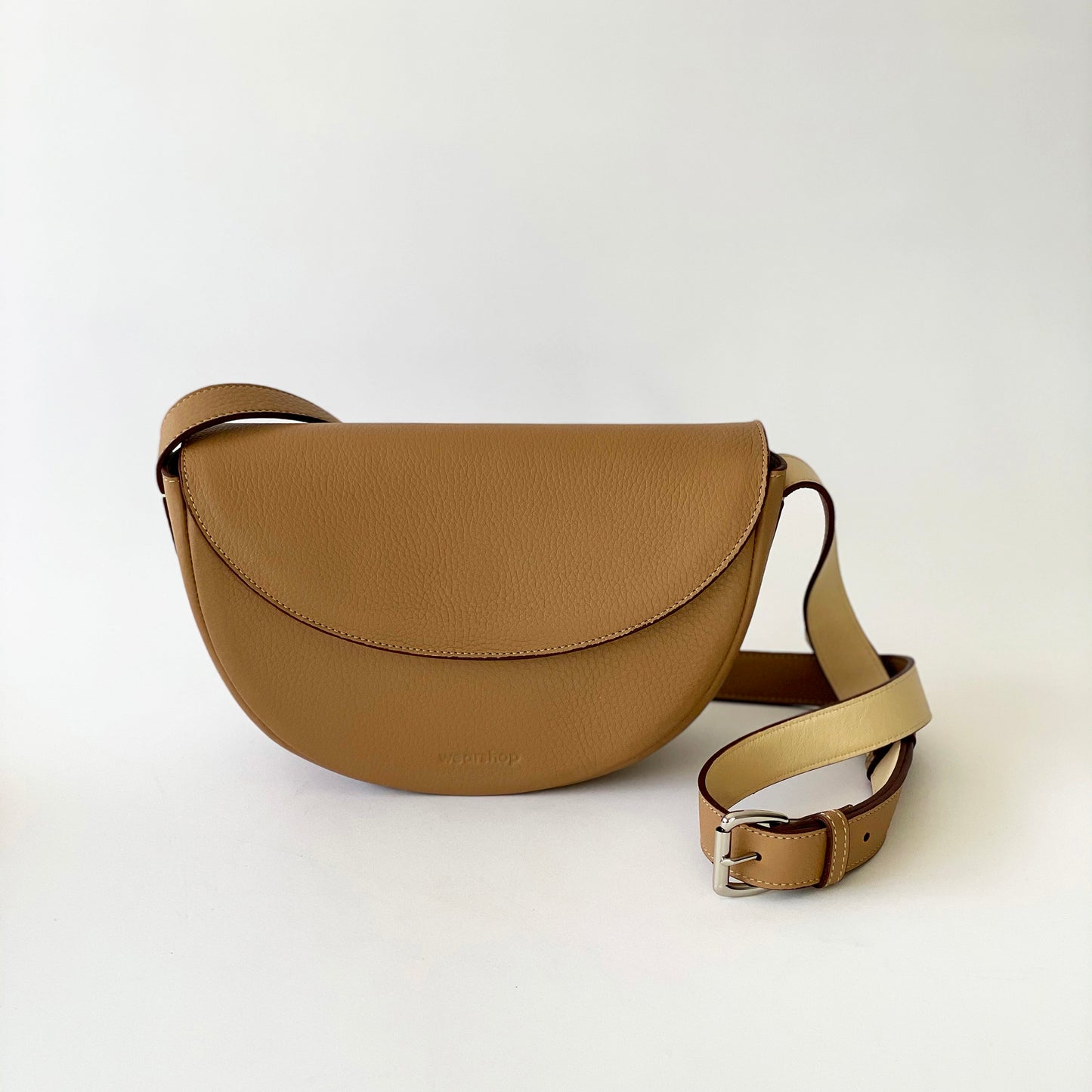 The Corsia Mezzaluna in Camel