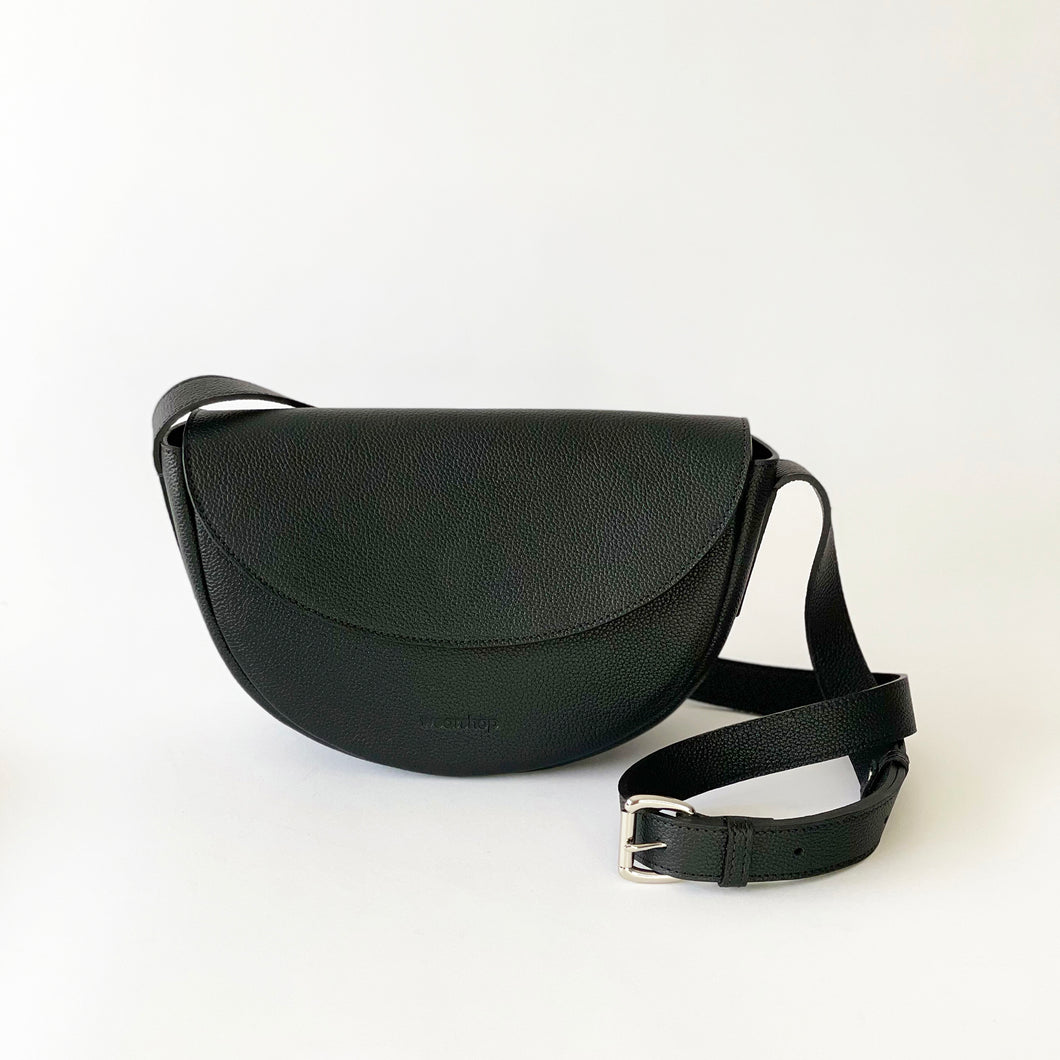 The Corsia Mezzaluna in Black