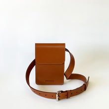 Load image into Gallery viewer, The Pitti Belt Bag in Smooth Tan