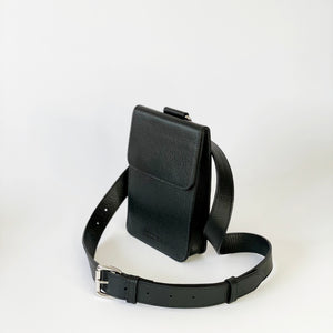 Le sac ceinture Pitti en noir galet