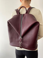 Load image into Gallery viewer, The Mercato Backpack in Bourgogne